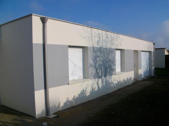 Cordier Christophe Traçage de bandes de peinture sur enduit à Saint Nazaire